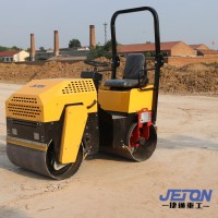 山東小型RD90b雙鋼輪全液壓振動式1.5噸壓路機(jī)廠家包郵